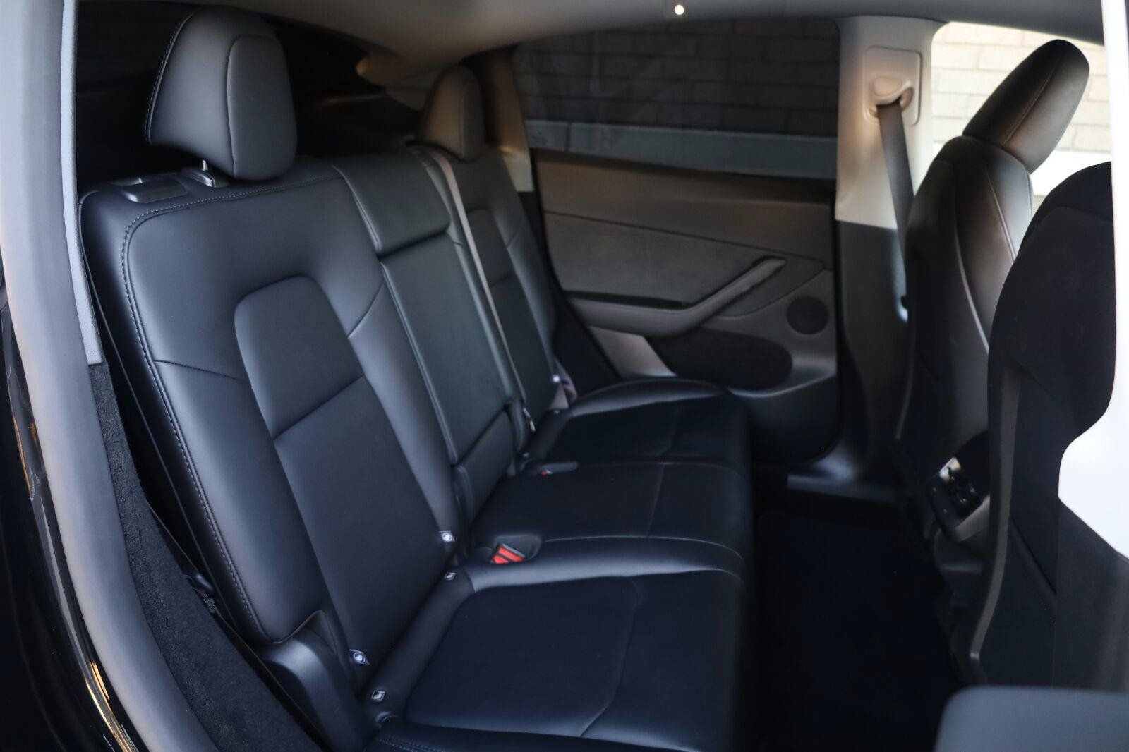 Used 2025 Tesla Model Y Long Range RWD image 24