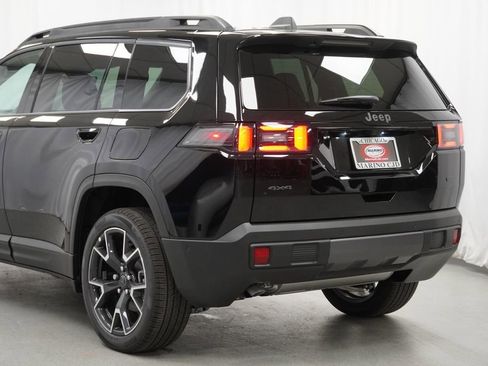 New 2026 Jeep Cherokee Overland image 12