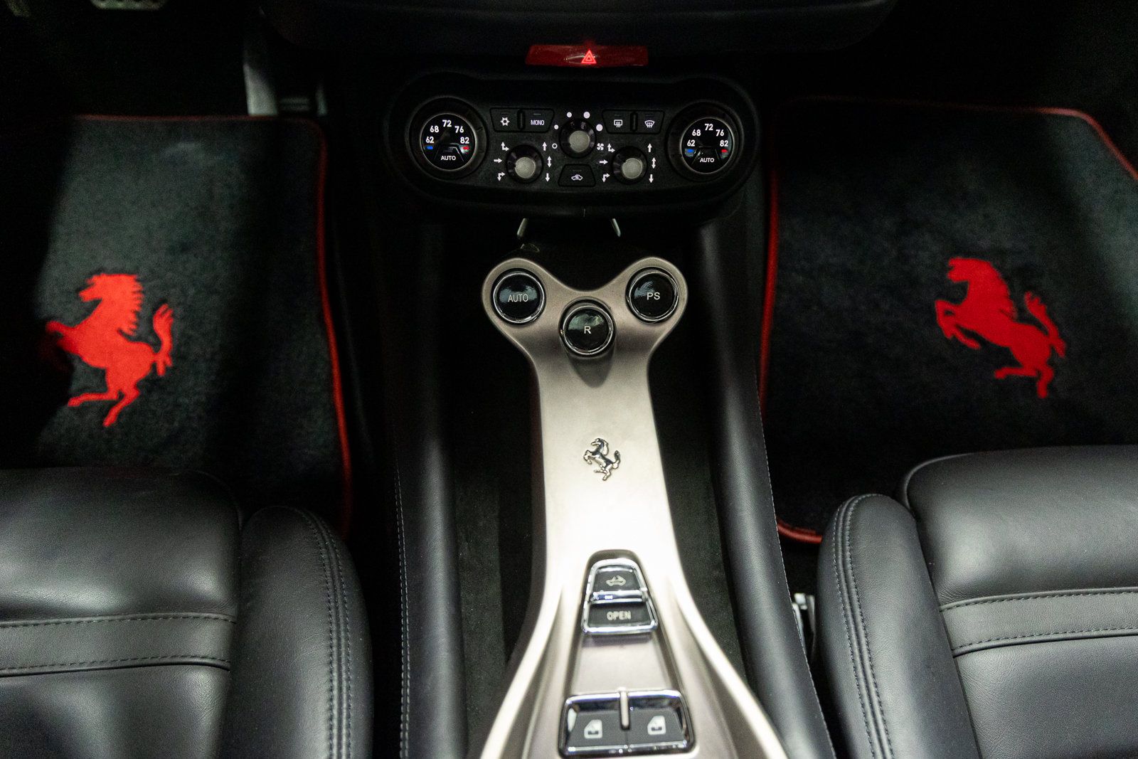 Used 2011 Ferrari California RWD image 40