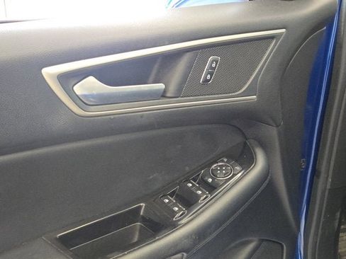 Used 2018 Ford Edge SEL w/ Equipment Group 201A AWD/4WD image 18