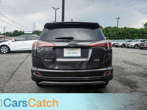 Used 2018 Toyota RAV4 XLE FWD image 14