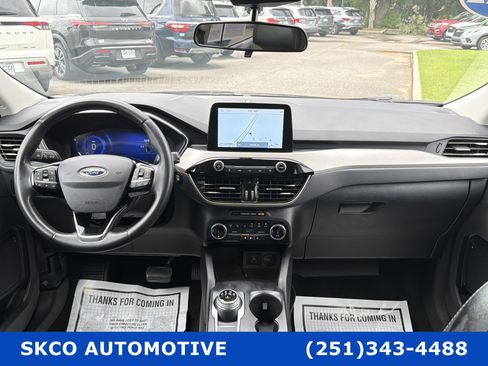 Used 2022 Ford Escape SEL w/ Technology Package FWD image 15