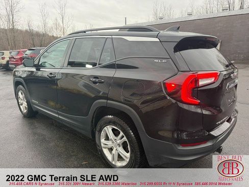 Used 2022 GMC Terrain SLE w/ Driver Convenience Package AWD/4WD image 5