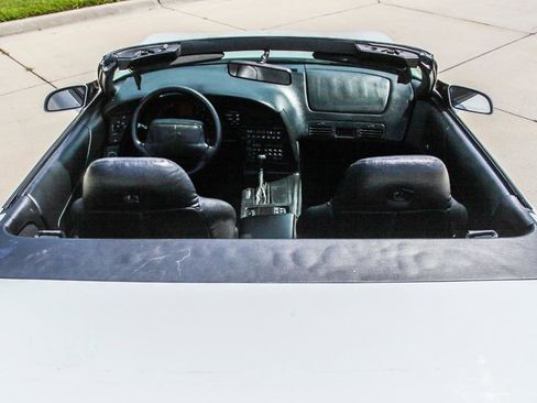 Used 1995 Chevrolet Corvette image 16