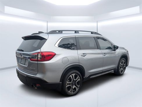 New 2026 Subaru Ascent Limited image 3