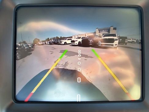 Used 2018 Jeep Cherokee Overland w/ Technology Group image 42