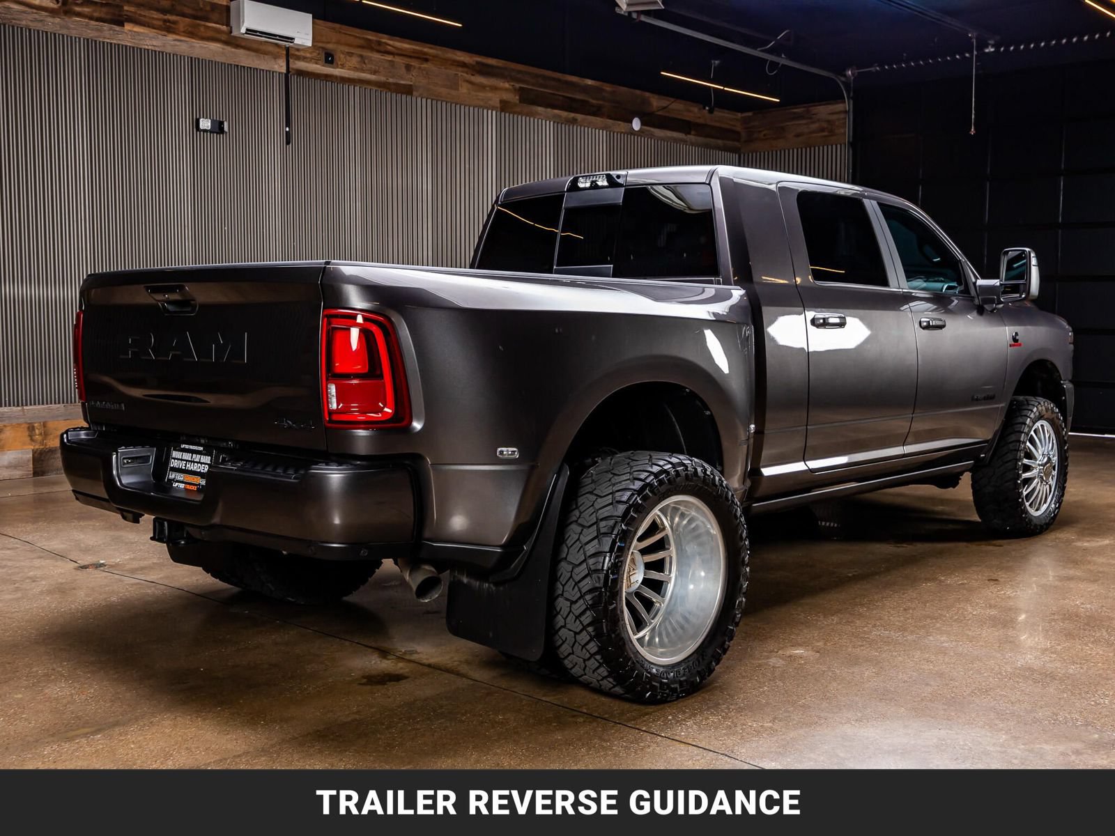 Used 2025 RAM 3500 Laramie AWD/4WD image 9