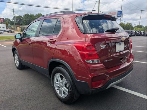 Used 2022 Chevrolet Trax LT w/ LT Convenience Package AWD/4WD image 8
