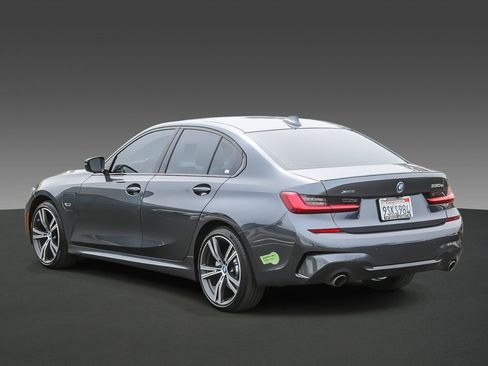 Used 2022 BMW 330e xDrive w/ M Sport Package image 2