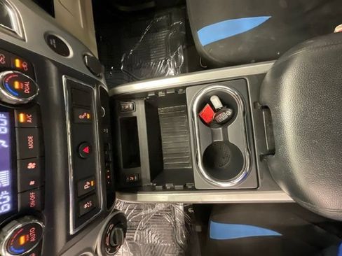 Used 2017 Nissan Titan SV AWD/4WD image 21
