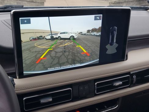 Certified 2022 Lincoln Nautilus Reserve image 17