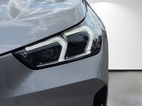 Used 2026 BMW X1 xDrive28i image 9