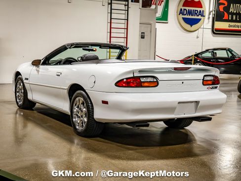 Used 2002 Chevrolet Camaro Z28 RWD image 22