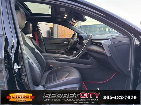 Used 2021 Toyota Avalon TRD image 12