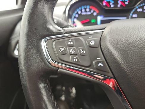 Used 2017 Chevrolet Cruze Premier FWD image 18