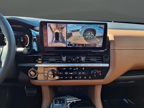 New 2026 Nissan Pathfinder Platinum image 39