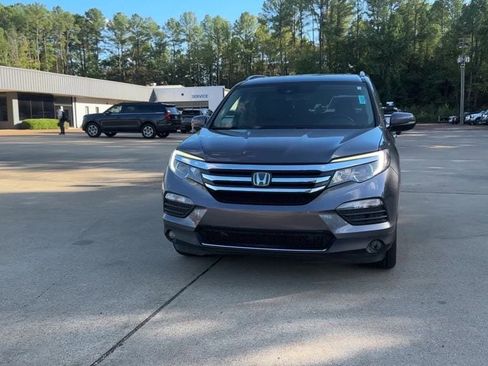 Used 2016 Honda Pilot Touring image 9