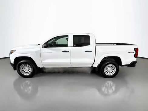 Used 2025 Chevrolet Colorado W/T w/ WT Convenience Package II AWD/4WD image 4