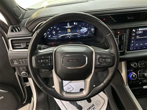 Used 2022 GMC Yukon XL Denali w/ Max Trailering Package image 4