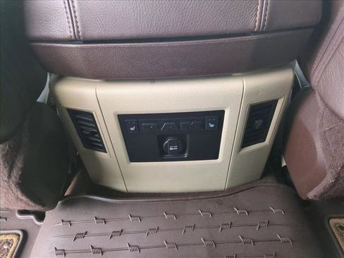 Used 2015 RAM 2500 Longhorn w/ Convenience Group image 17