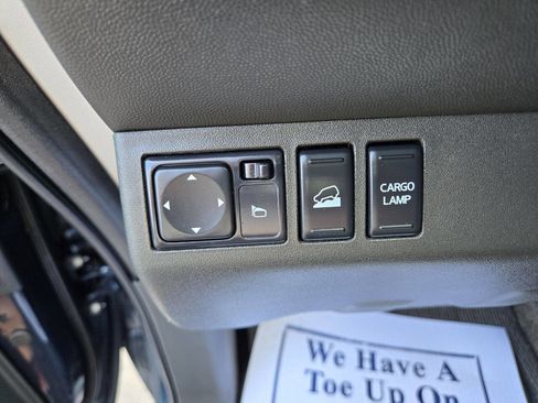 Used 2017 Nissan Frontier PRO-4X w/ Pro-4x Luxury Package AWD/4WD image 22