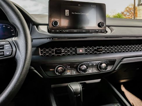 Used 2025 Honda Accord LX image 24