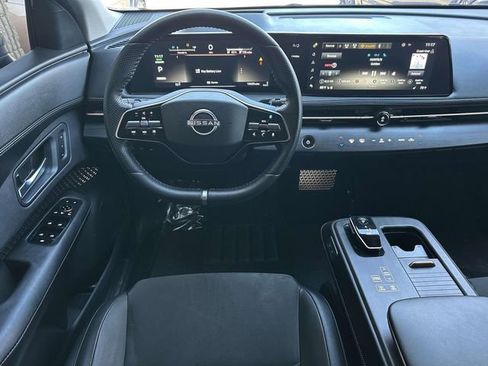 Used 2024 Nissan Ariya AWD image 17