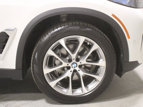 Certified 2024 BMW X5 xDrive40i w/ Premium Package AWD/4WD image 40