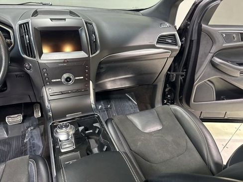 Used 2020 Ford Edge ST w/ Cold Weather Package AWD/4WD image 23