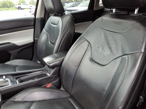 Used 2022 Jeep Compass Limited w/ Sun and Sound Group AWD/4WD image 10