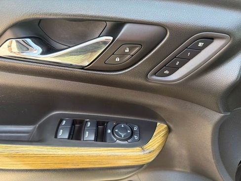 Used 2017 GMC Acadia Denali AWD/4WD image 11