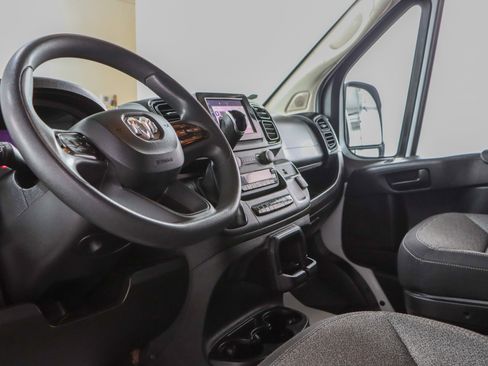 Used 2024 RAM ProMaster 2500 w/ Convenience Group FWD image 22