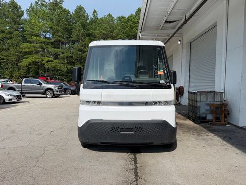 Used 2024 Chevrolet Brightdrop 600 w/ Commercial Equipment Package AWD/4WD image 2