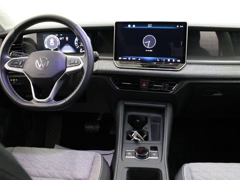 Certified 2026 Volkswagen Tiguan S w/ 18" Wheel Package FWD image 9