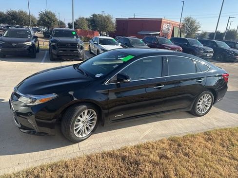Used 2016 Toyota Avalon Limited image 7