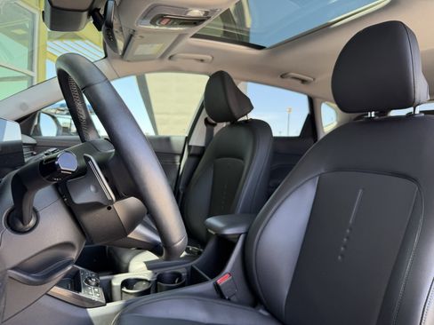 Used 2024 Hyundai Kona Limited FWD image 33