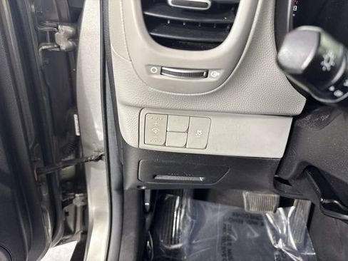 Used 2017 Kia Soul w/ Convenience Package FWD image 14