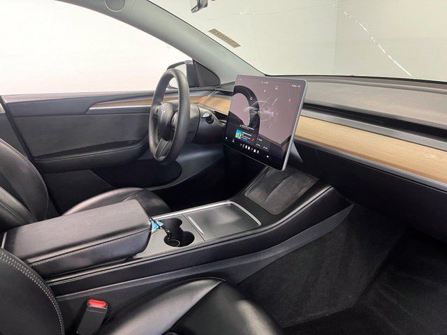 Used 2023 Tesla Model Y Long Range AWD/4WD image 11