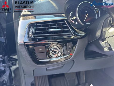 Used 2017 BMW 540i xDrive AWD/4WD image 24