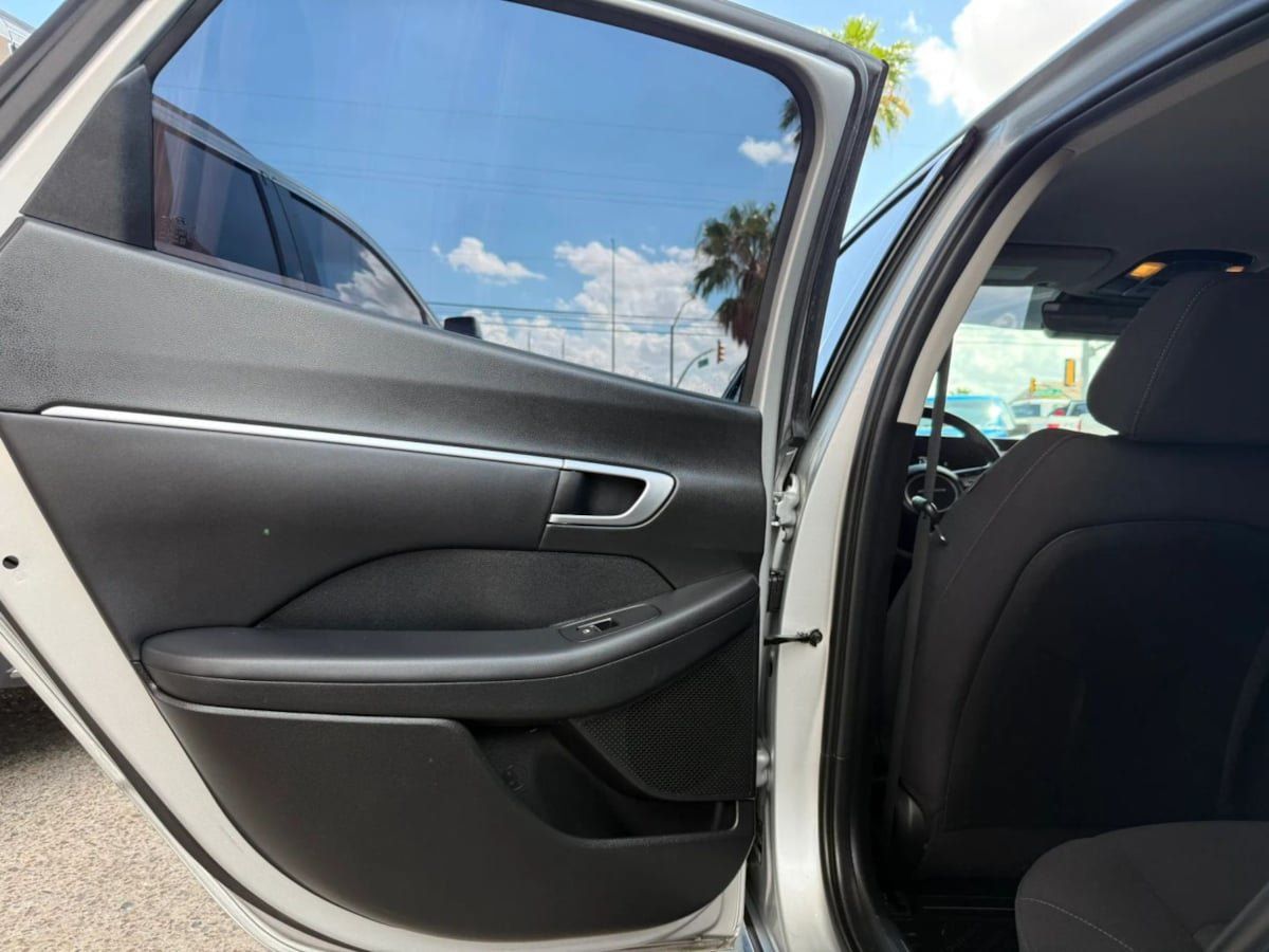 Used 2025 Hyundai Sonata SEL FWD image 34