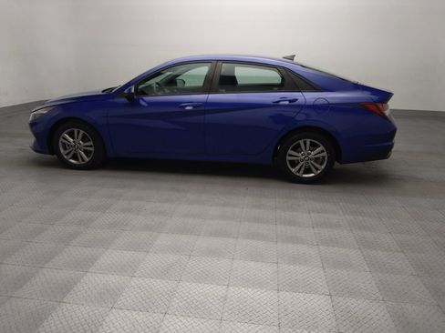 Used 2021 Hyundai Elantra SEL w/ Cargo Package FWD image 3