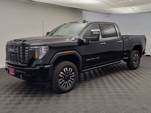 Used 2025 GMC Sierra 3500 Denali Ultimate AWD/4WD image 1