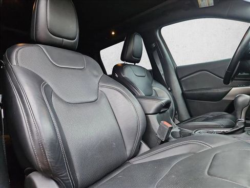 Used 2021 Jeep Cherokee Latitude Lux 80th Anniv w/ Quick Order Package 26U 80TH image 16