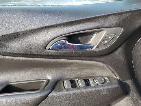 Certified 2022 Chevrolet Equinox LT image 22