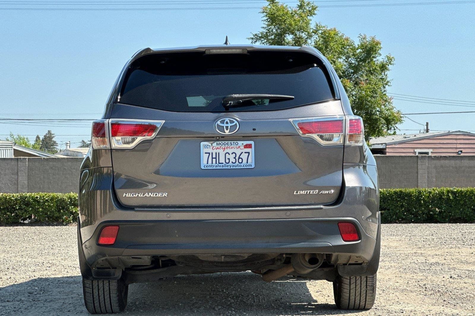 Used 2015 Toyota Highlander Limited AWD/4WD image 4