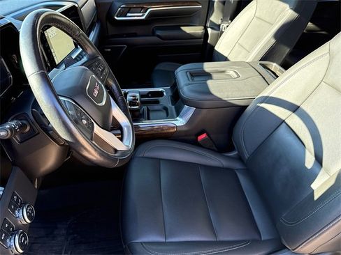 Used 2022 GMC Sierra 1500 Elevation w/ Elevation Premium Package image 19