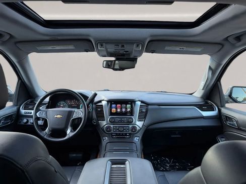 Used 2017 Chevrolet Suburban Premier AWD/4WD image 16
