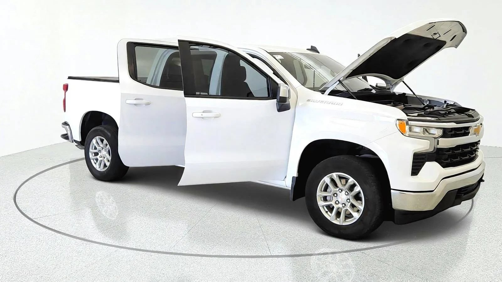 Used 2024 Chevrolet Silverado 1500 LT AWD/4WD image 11