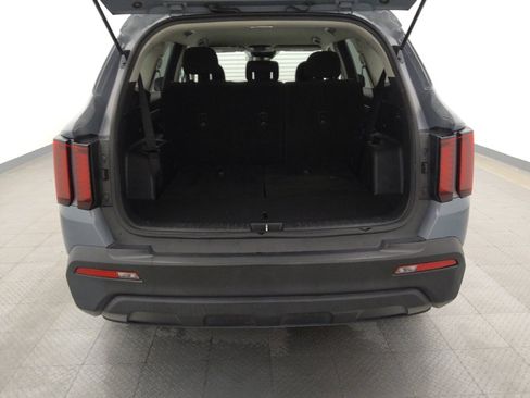 Used 2022 Kia Sorento LX image 29