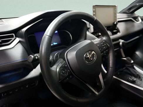 Used 2022 Toyota RAV4 XSE AWD/4WD image 9
